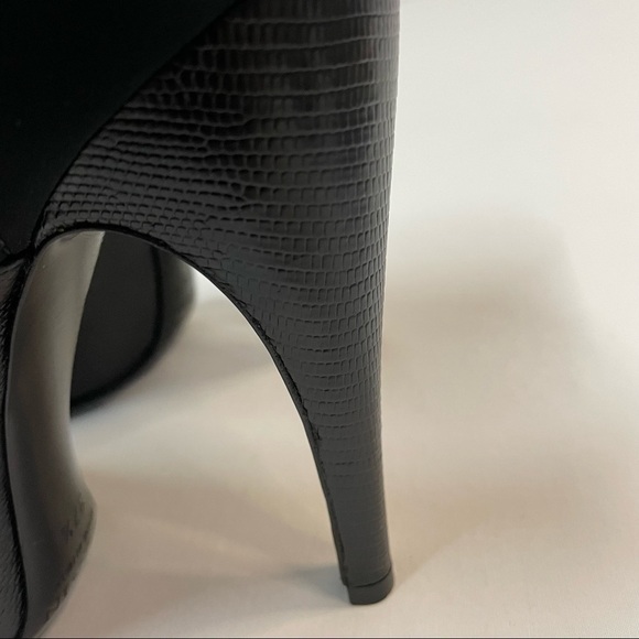 LANVIN front zip black stiletto ankle booties size 37 1/2 (US size 7) - Picture 11 of 12